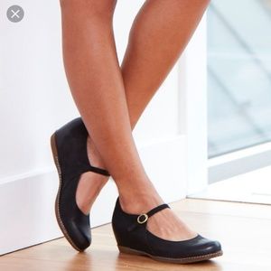 DANSKO LORALIE COVERED WEDGE MARYJANE HEELS EUC!